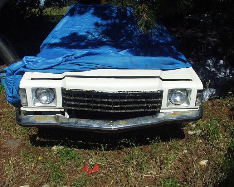 Holden HZ Front with rad support Genuine.JPG